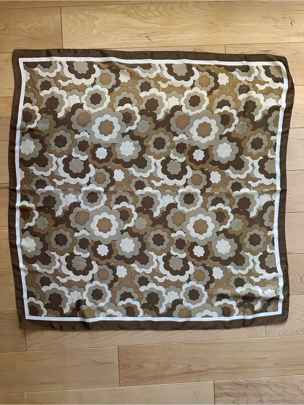 BNWOT- Retro 70s Floral Scarf in Brown and Cream